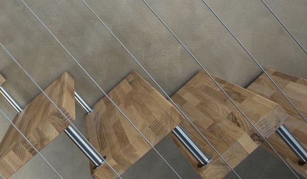 Balustrady szklane - bezpieczeństwo i design w jednym